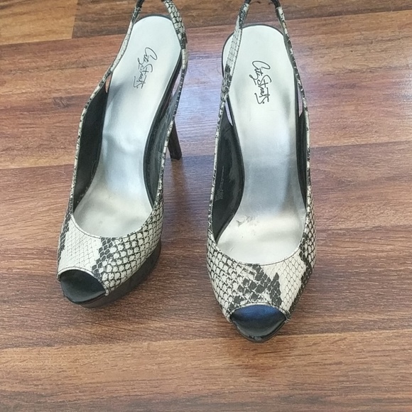 City streets high heels ( snake print ) - Picture 4 of 4